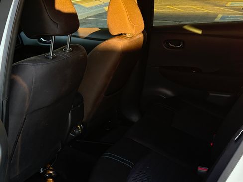 Used 2020 Nissan Leaf SV w/ SV Technology Package image 11