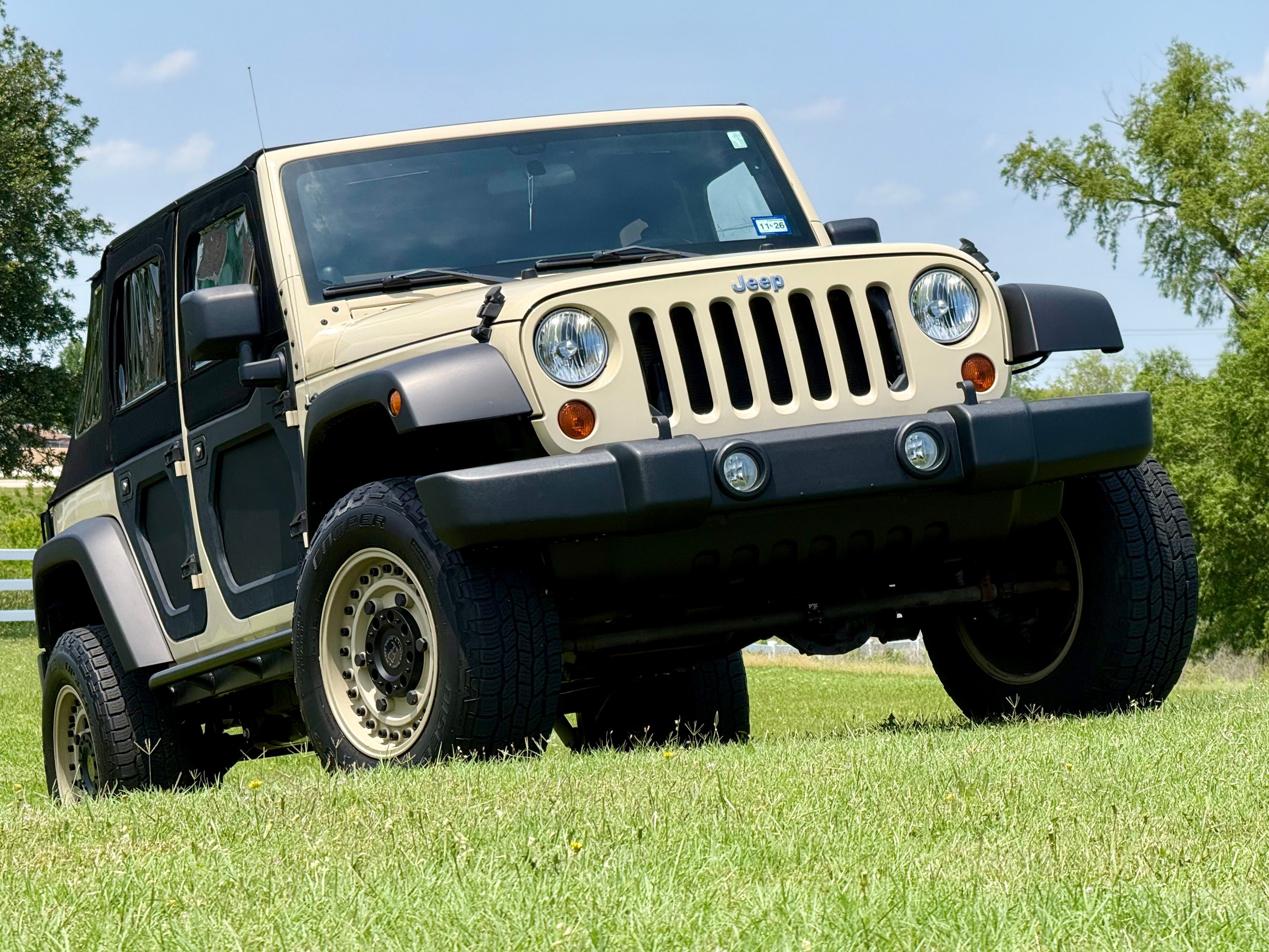 Used 2012 Jeep Wrangler Unlimited Sport AWD/4WD image 2
