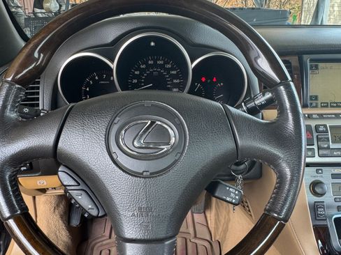 Used 2006 Lexus SC 430 Convertible image 9