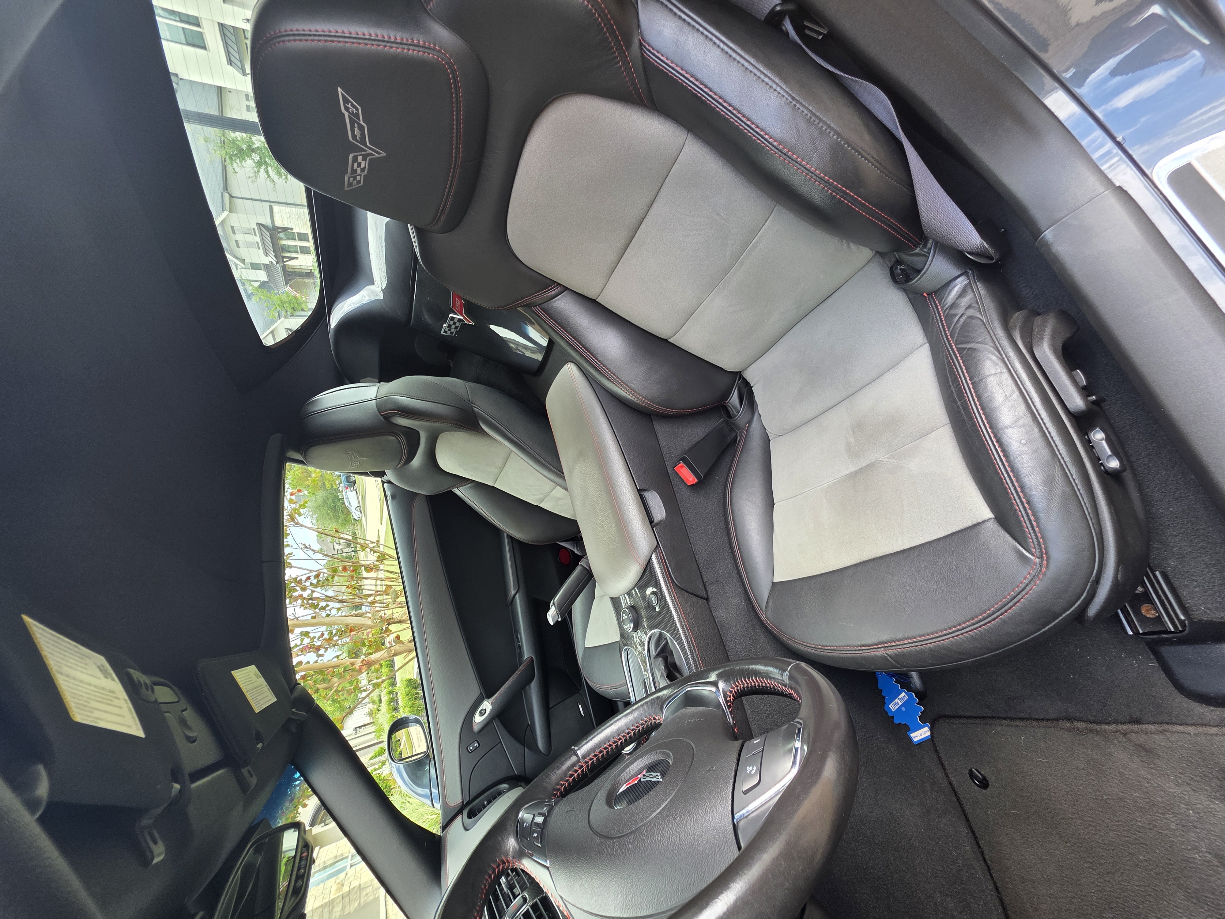 Used 2013 Chevrolet Corvette 427 w/ 1SC Preferred Equipment Group RWD image 11