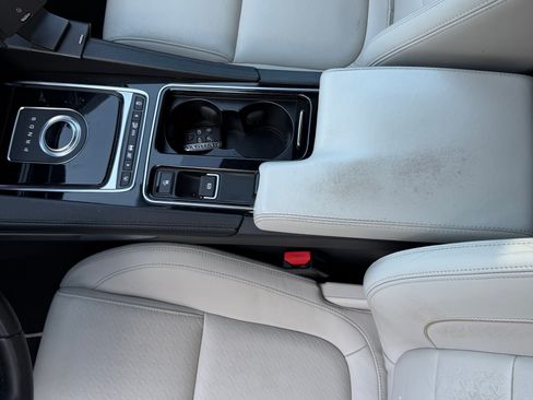 Used 2017 Jaguar F-PACE First Edition image 15