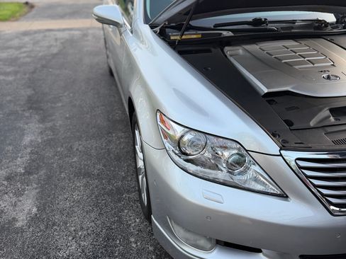 Used 2011 Lexus LS 460 AWD w/ Luxury Value Edition image 10