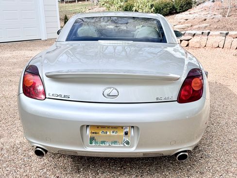 Used 2004 Lexus SC 430 Convertible image 9