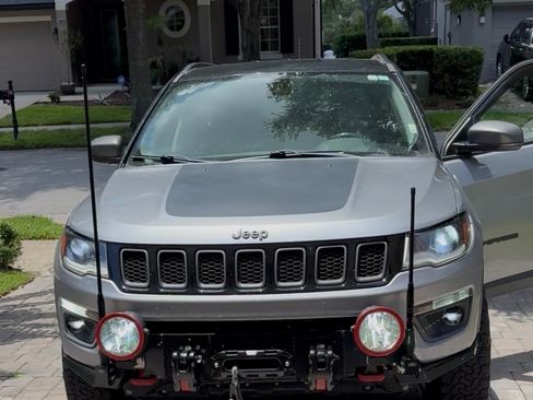 Used 2019 Jeep Compass Trailhawk AWD/4WD image 1