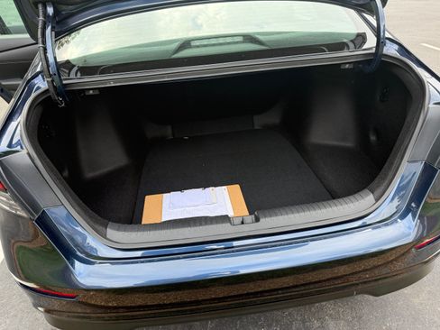 Used 2024 Honda Accord EX image 8