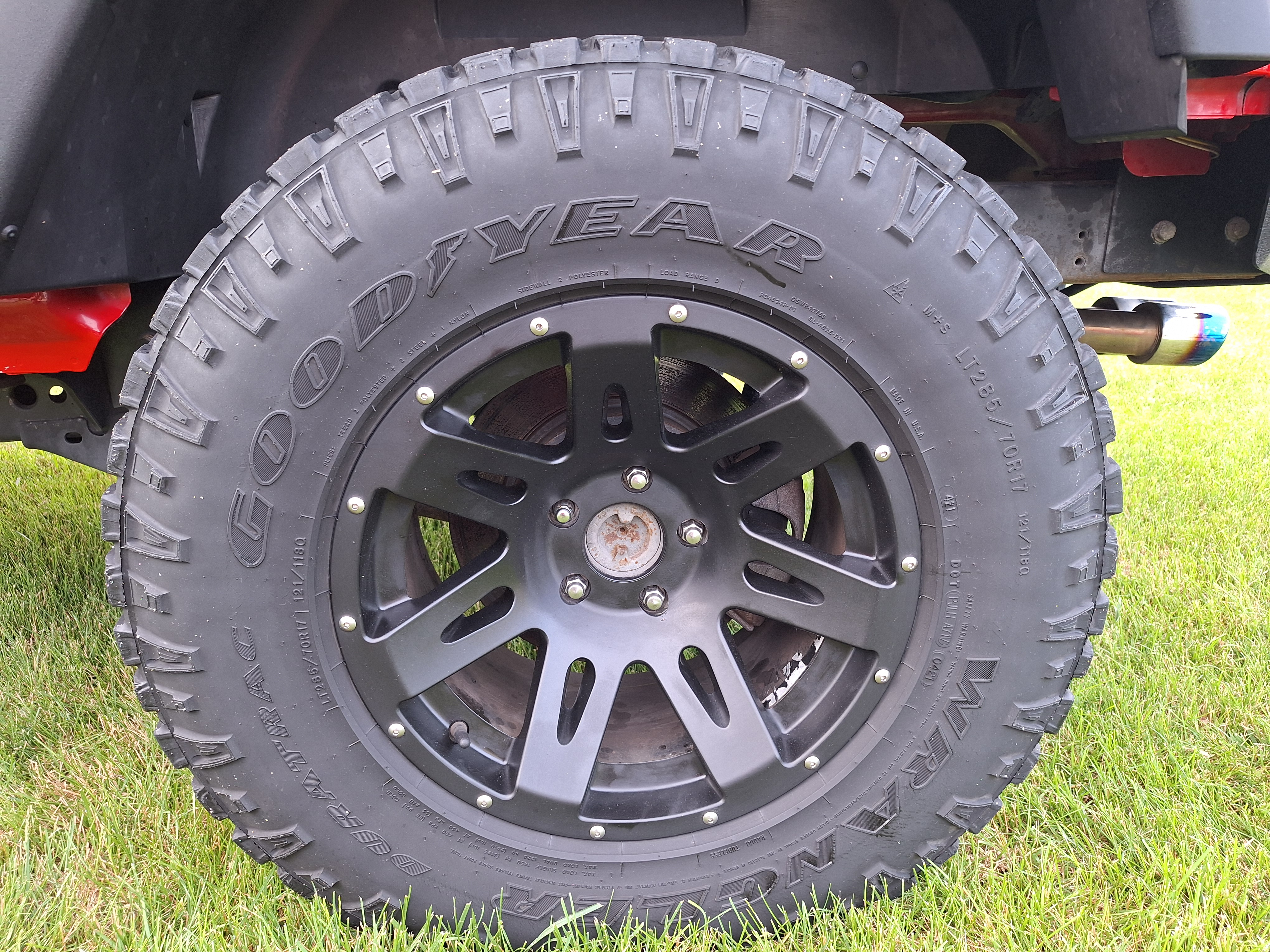 Used 2013 Jeep Wrangler Unlimited Sport w/ Connectivity Group AWD/4WD image 11