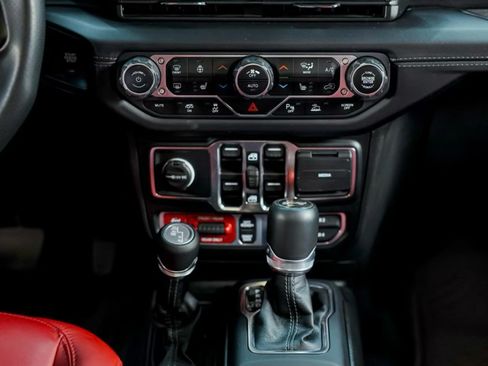 Used 2024 Jeep Wrangler Unlimited Rubicon 392 image 24