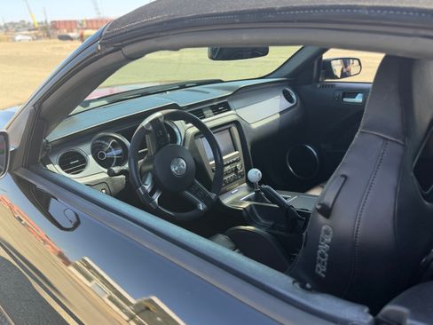 Used 2014 Ford Mustang Shelby GT500 w/ Equipment Group 821A RWD image 30