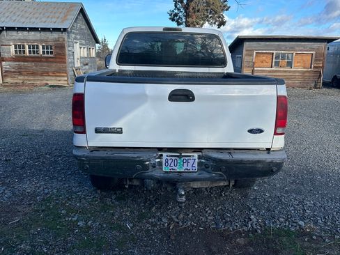 Used 2005 Ford F250 Lariat image 13