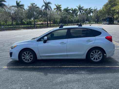 Used 2014 Subaru Impreza 2.0i Premium AWD/4WD image 2