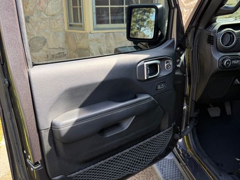 Used 2018 Jeep Wrangler Unlimited Sahara w/ LED Lighting Group image 4