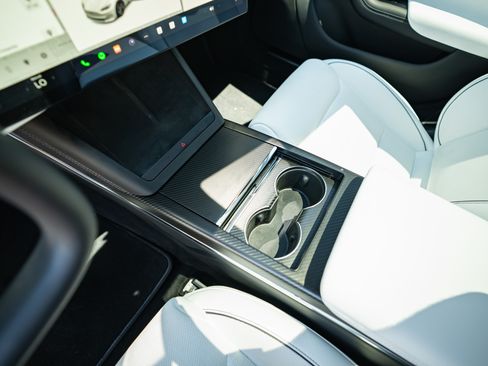 Used 2023 Tesla Model S Plaid image 13