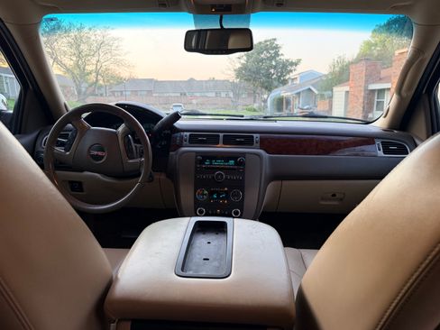 Used 2011 GMC Yukon XL SLT w/ Texas Edition image 11