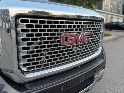 Used 2015 GMC Sierra 3500 Denali w/ Duramax Plus Package AWD/4WD image 10