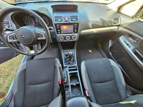 Used 2017 Subaru Crosstrek 2.0i Premium w/ Popular Package #2 image 9