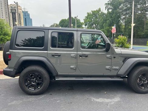 Used 2018 Jeep Wrangler Unlimited Sport S AWD/4WD image 15