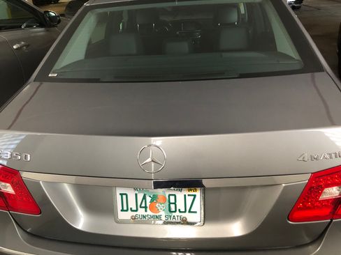 Used 2013 Mercedes-Benz E 350 4MATIC Sedan image 5