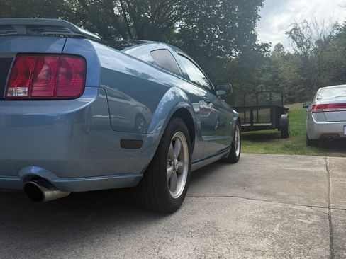 Used 2006 Ford Mustang GT Premium image 10