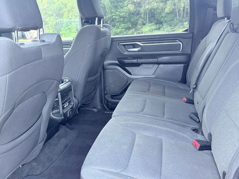 Used 2022 RAM 1500 Big Horn AWD/4WD image 9
