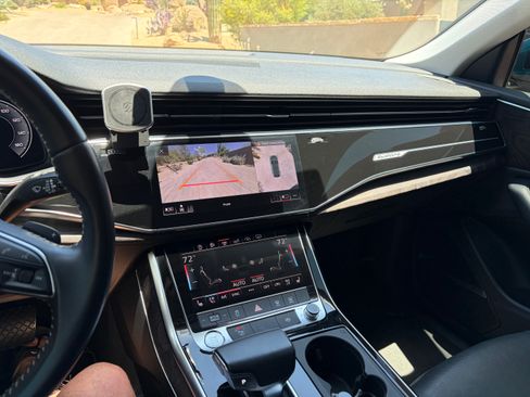 Used 2019 Audi Q8 Premium Plus w/ Premium Plus AWD/4WD image 14
