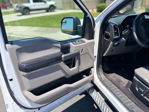 Used 2016 Ford F150 XLT w/ Equipment Group 302A Luxury AWD/4WD image 9