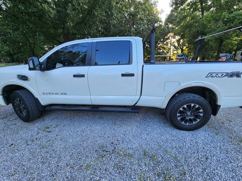 Used 2017 Nissan Titan PRO-4X w/ Pro-4x Convenience Package AWD/4WD image 8