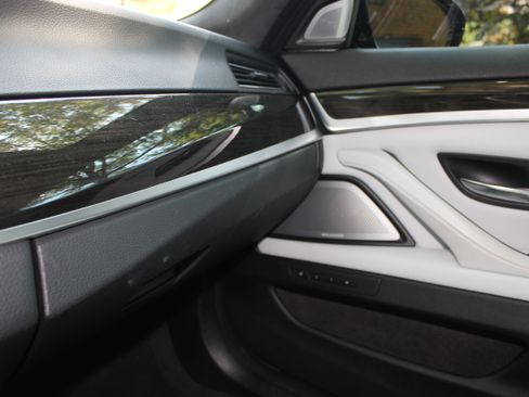 Used 2014 BMW M5 image 22