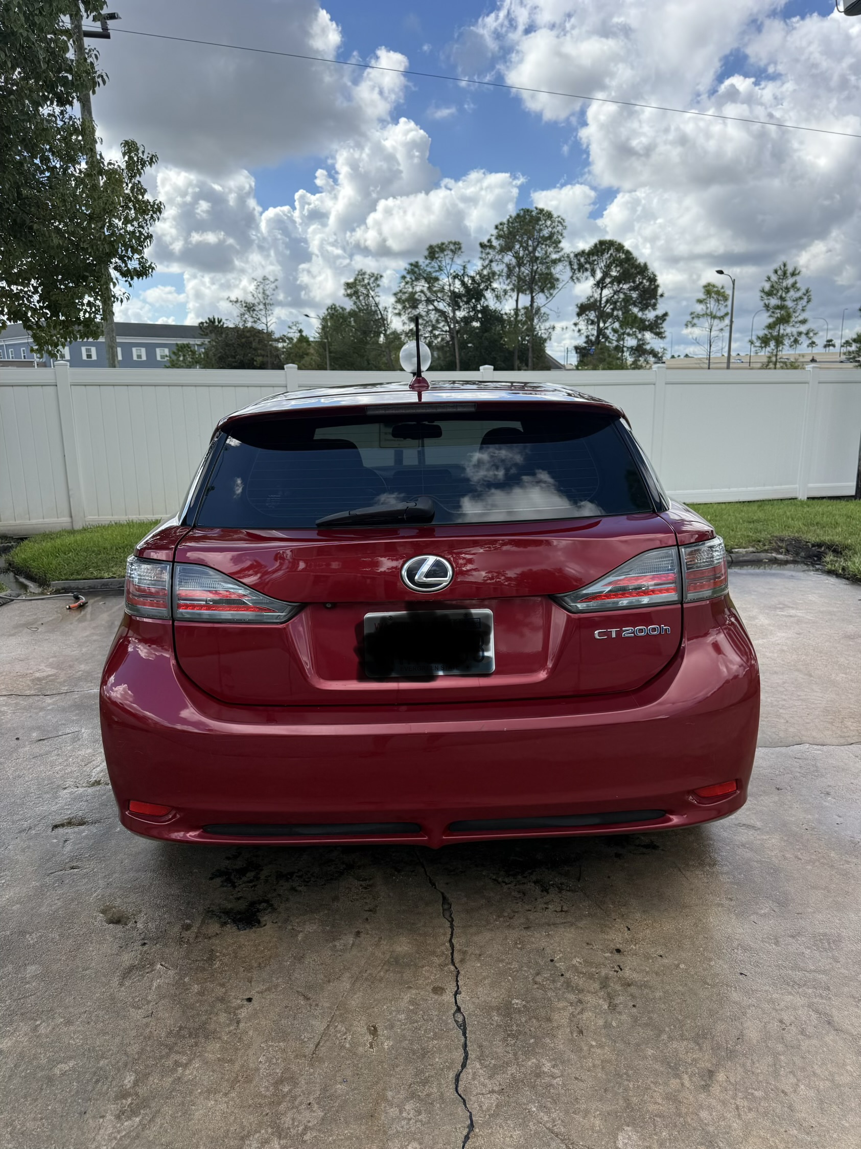 Used 2012 Lexus CT 200h Premium w/ Leather Pkg FWD image 2