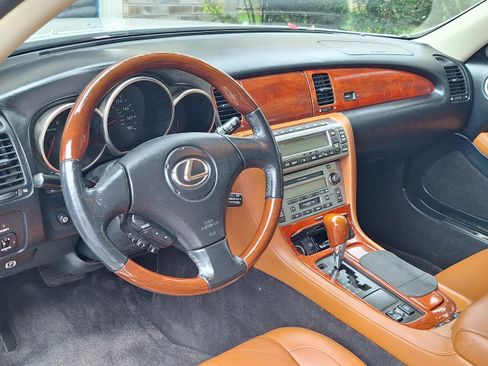 Used 2004 Lexus SC 430 Convertible image 14