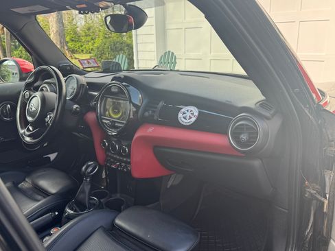 Used 2015 MINI Cooper S image 10