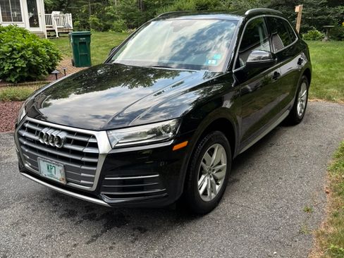 Used 2020 Audi Q5 2.0T Premium w/ Convenience Package AWD/4WD image 6