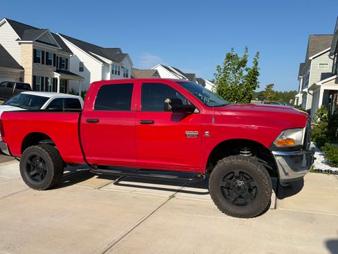 Used 2010 Dodge Ram 2500 Truck ST w/ ST Popular Equipment Group AWD/4WD image 2