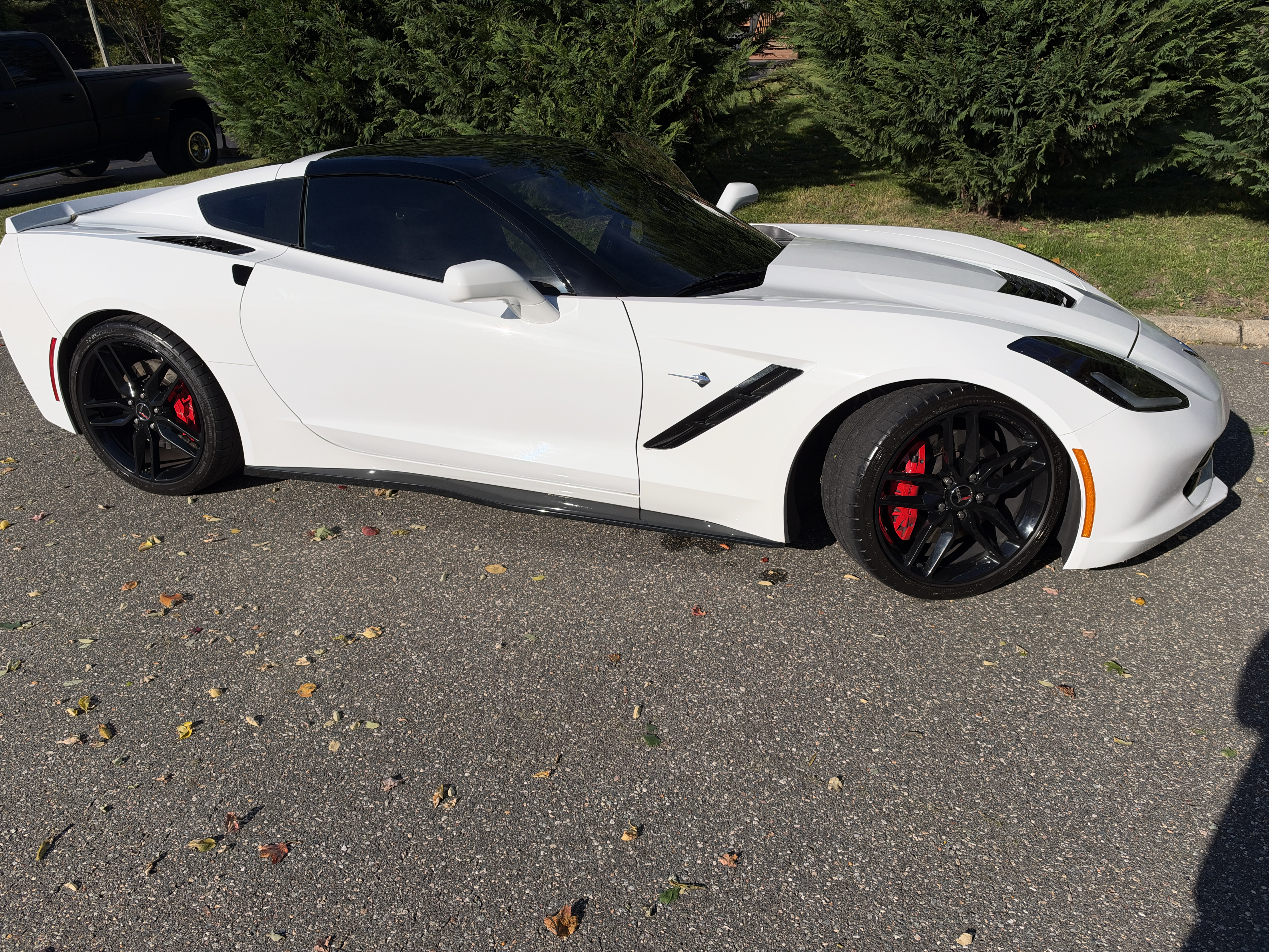 Used 2015 Chevrolet Corvette Stingray Coupe w/ 2LT Preferred Equipment Group RWD image 1
