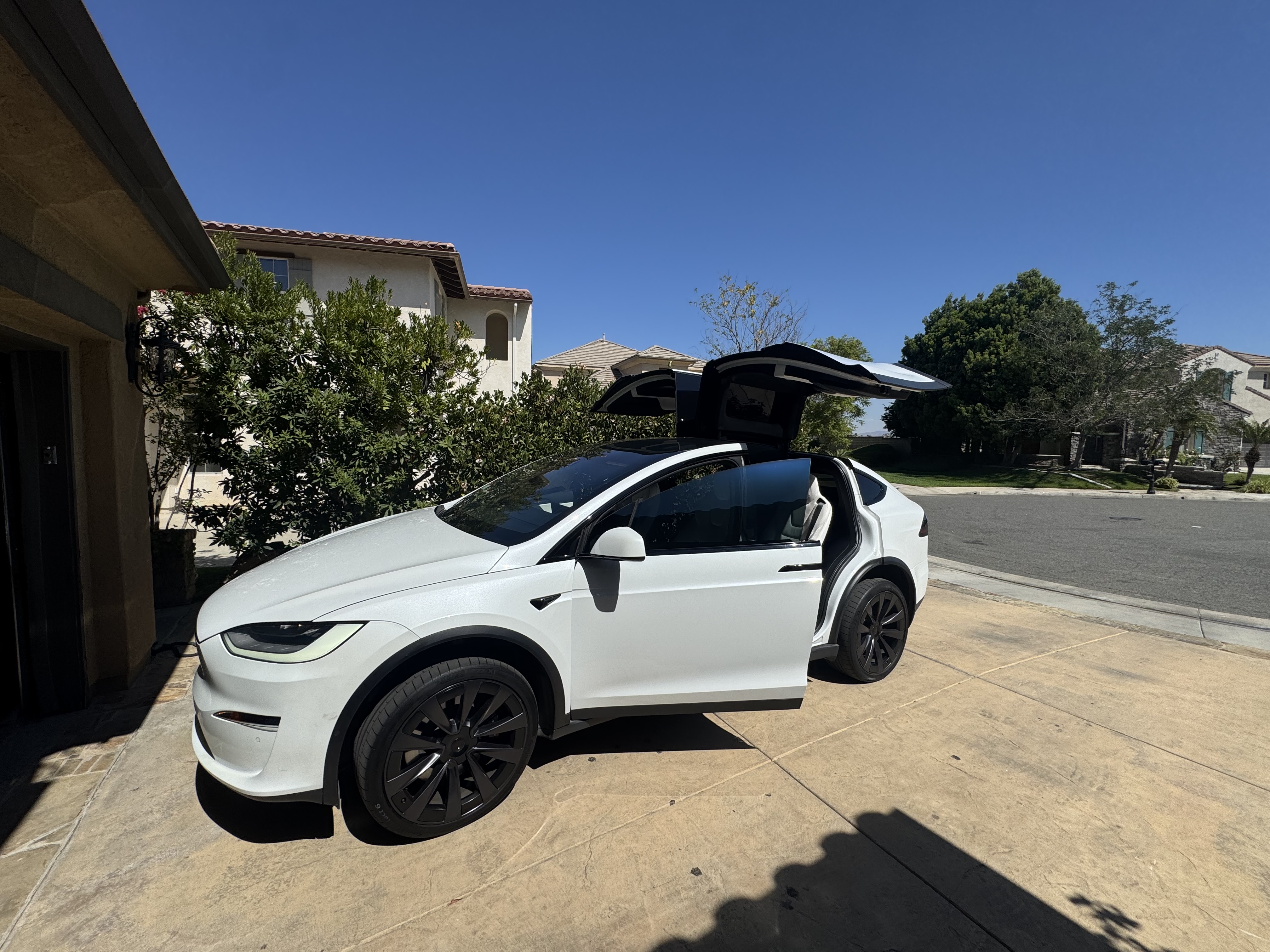 Used 2022 Tesla Model X Plaid AWD/4WD image 6