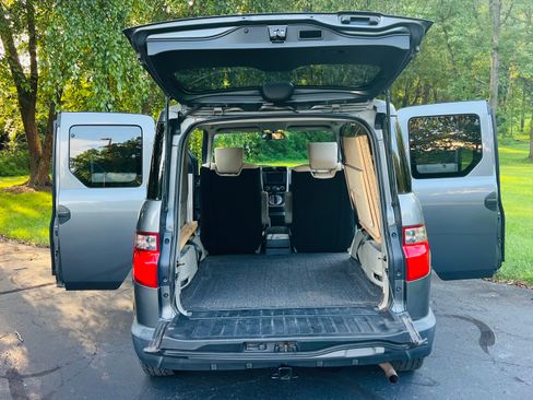 Used 2011 Honda Element EX image 27
