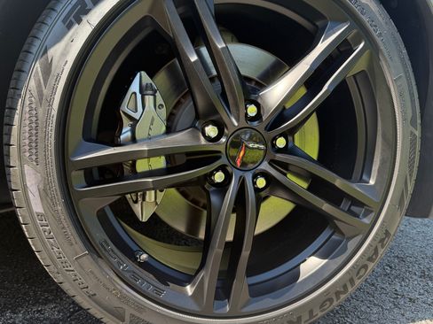 Used 2016 Chevrolet Corvette Stingray Coupe RWD image 8