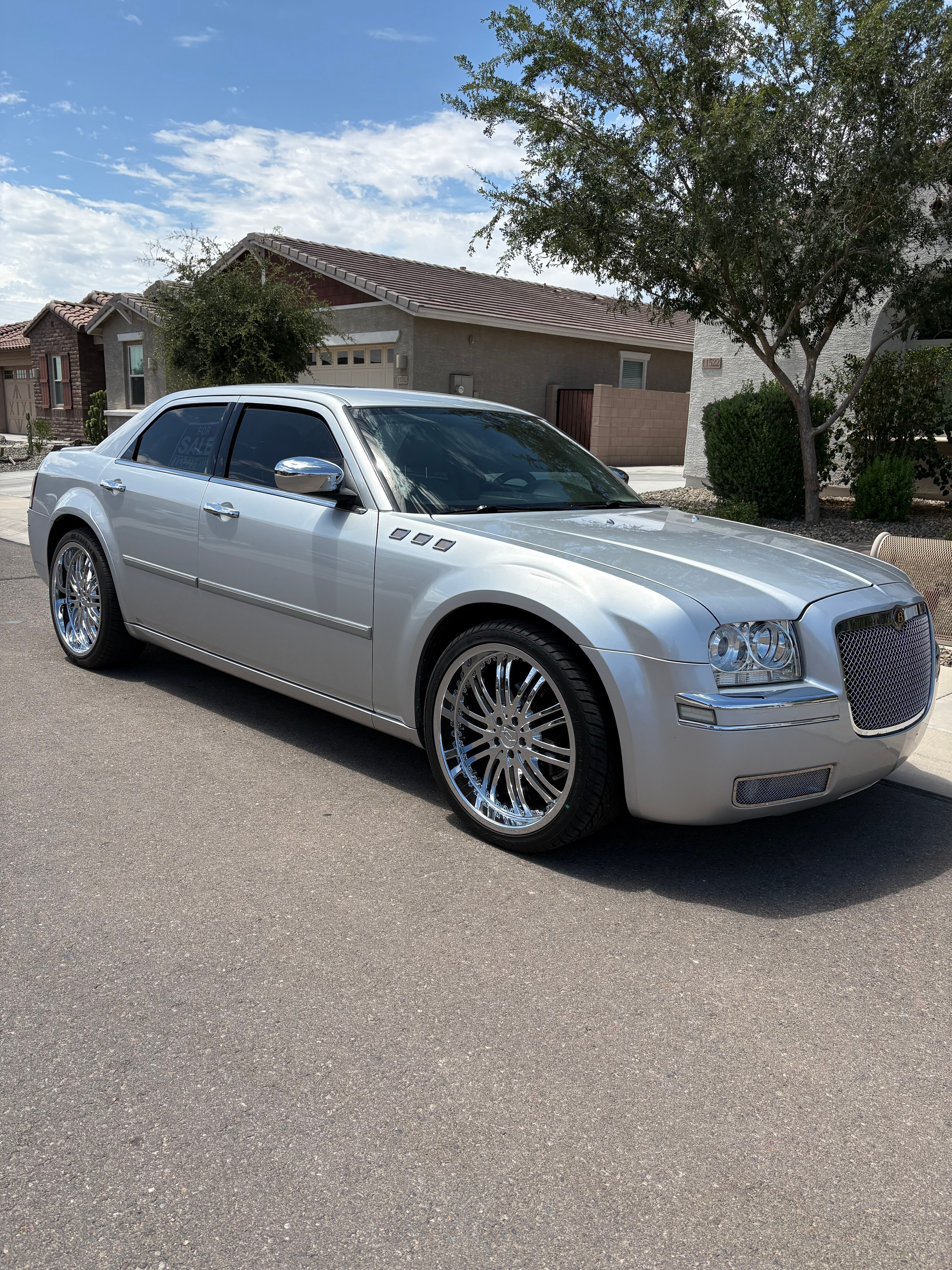 Used 2007 Chrysler 300 Touring L RWD image 6