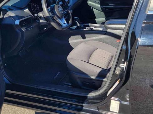 Used 2022 Nissan Altima 2.5 SV image 9