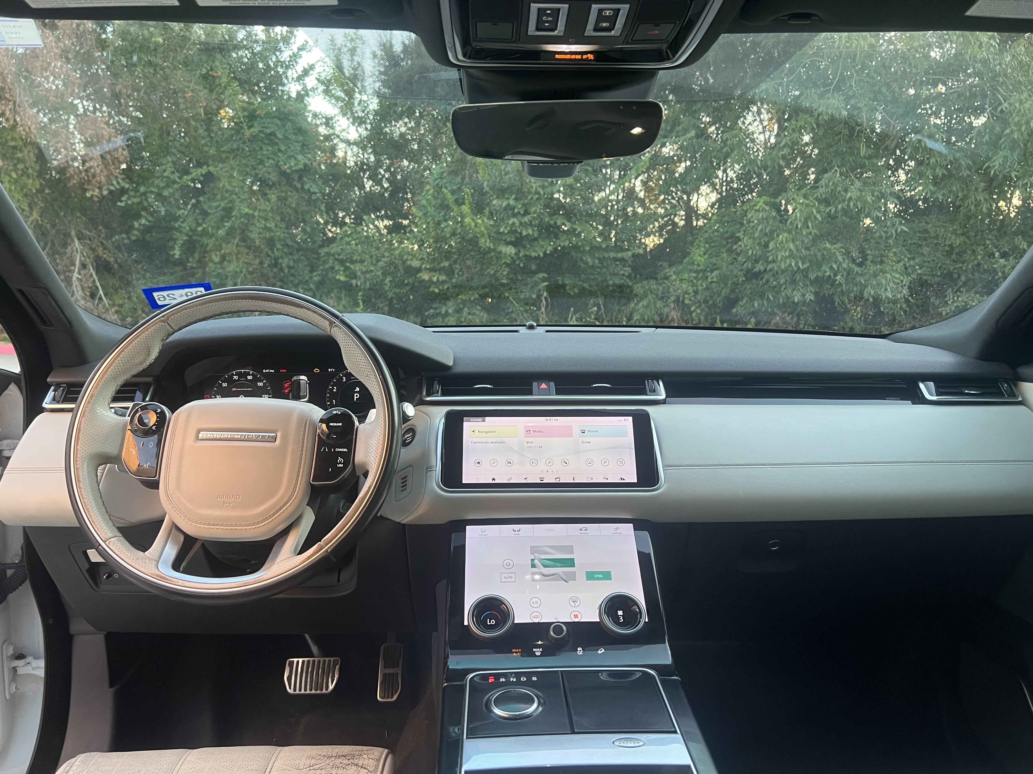 Used 2018 Land Rover Range Rover Velar R-Dynamic SE AWD/4WD image 13