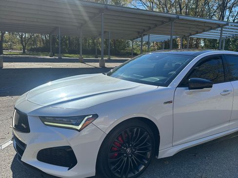 Used 2022 Acura TLX Type S image 2