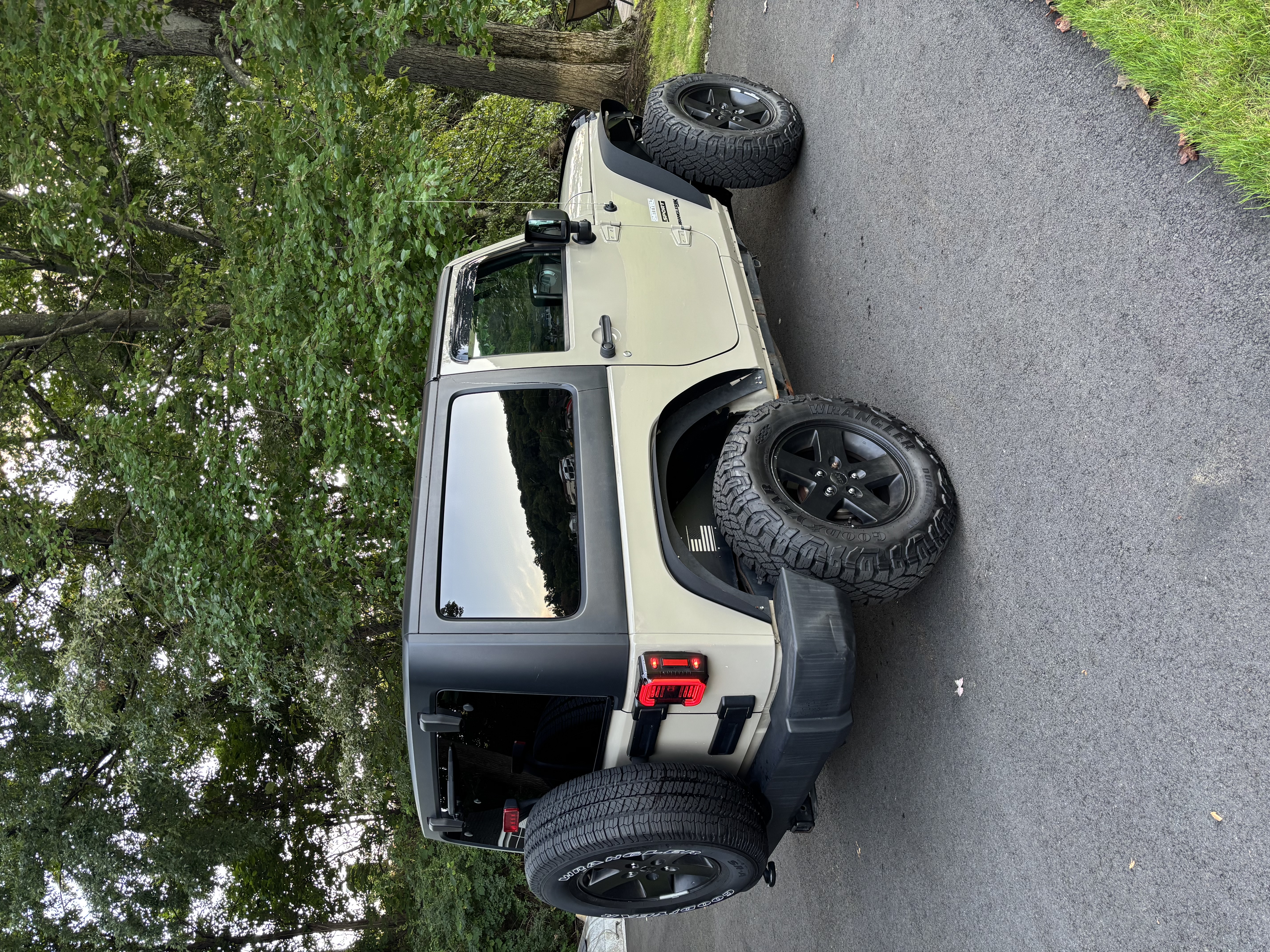 Used 2018 Jeep Wrangler Sport AWD/4WD image 5