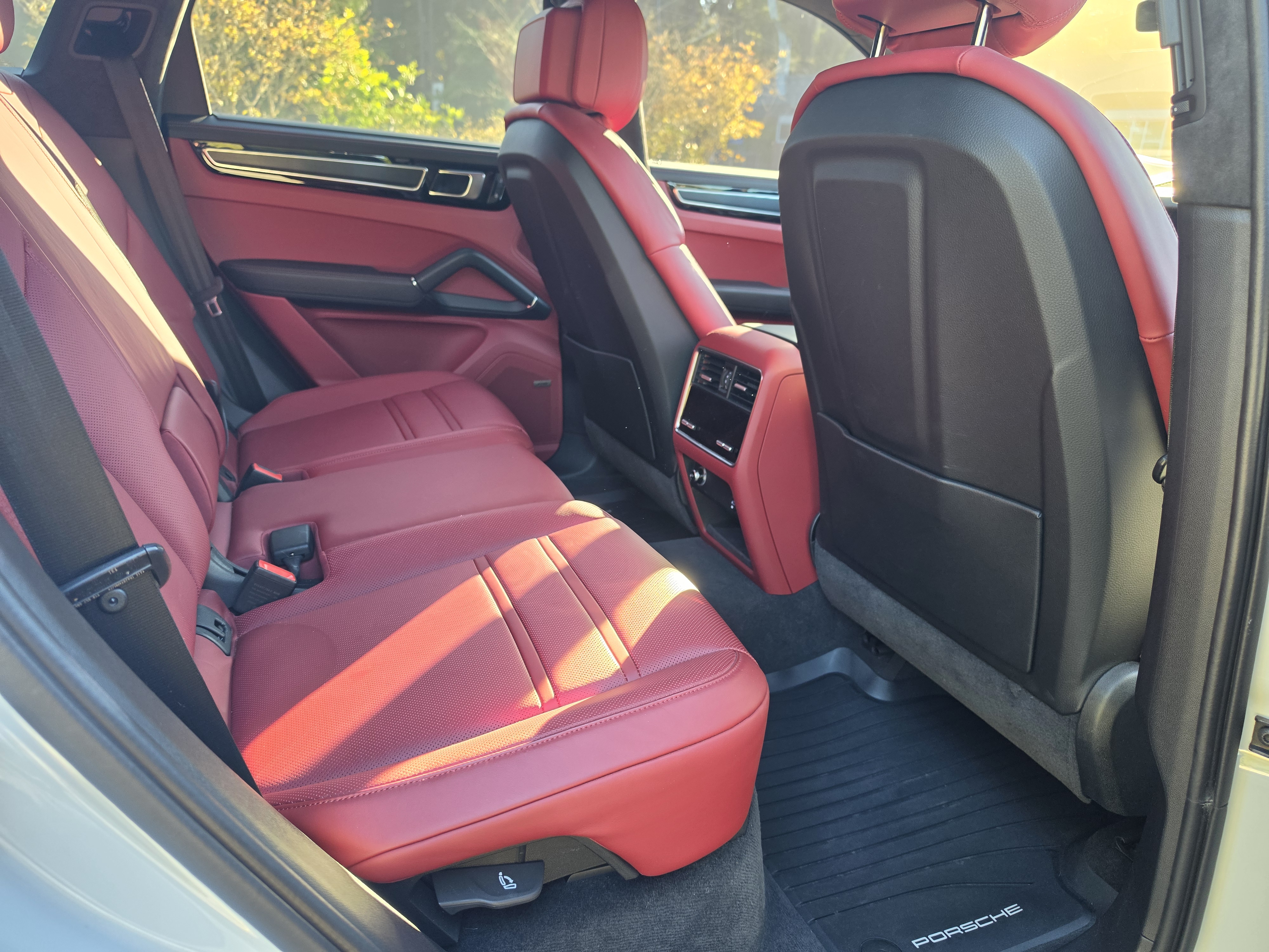 Used 2023 Porsche Cayenne GTS AWD/4WD image 15