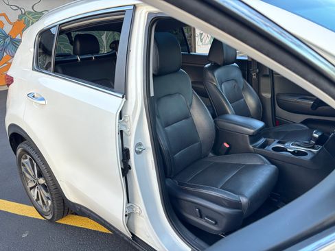 Used 2017 Kia Sportage EX w/ EX Technology Package image 26