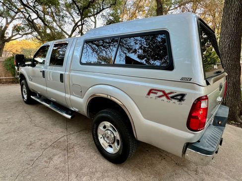 Used 2015 Ford F250 XLT w/ XLT Value Package image 6