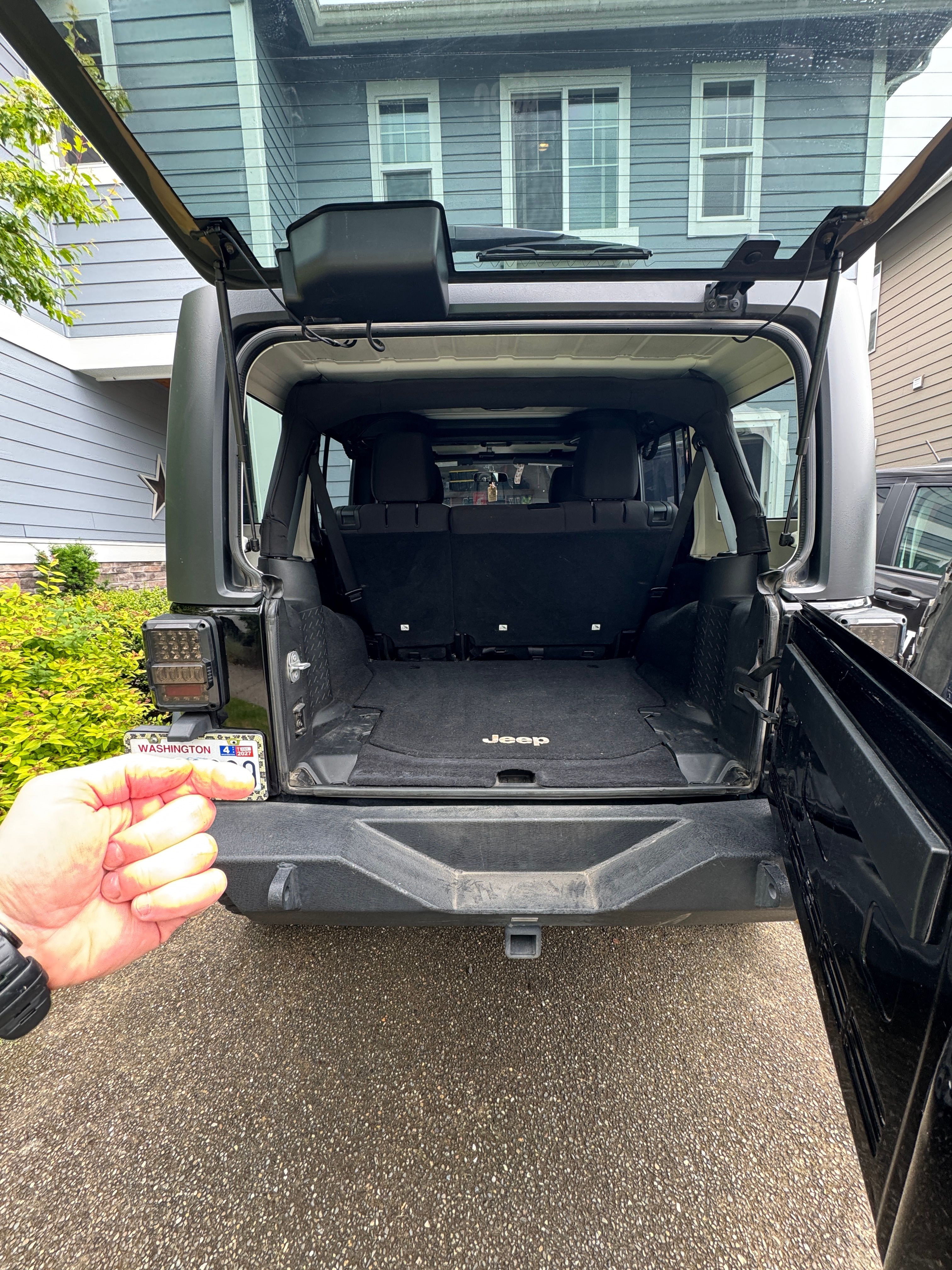 Used 2015 Jeep Wrangler Unlimited Sport w/ Max Tow Package AWD/4WD image 17