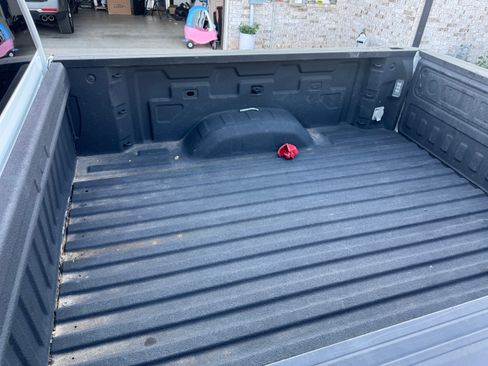 Used 2022 Chevrolet Silverado 2500 Custom w/ Custom Value Package AWD/4WD image 19