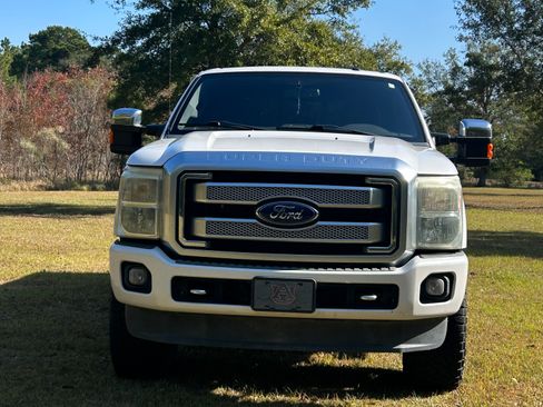 Used 2015 Ford F250 Platinum image 2