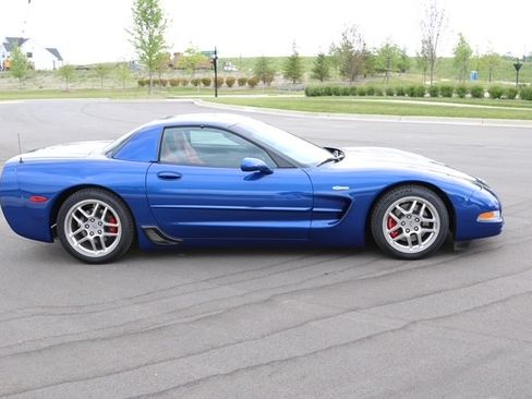 Used 2003 Chevrolet Corvette Z06 w/ Memory Package, 3 Drivers RWD image 12