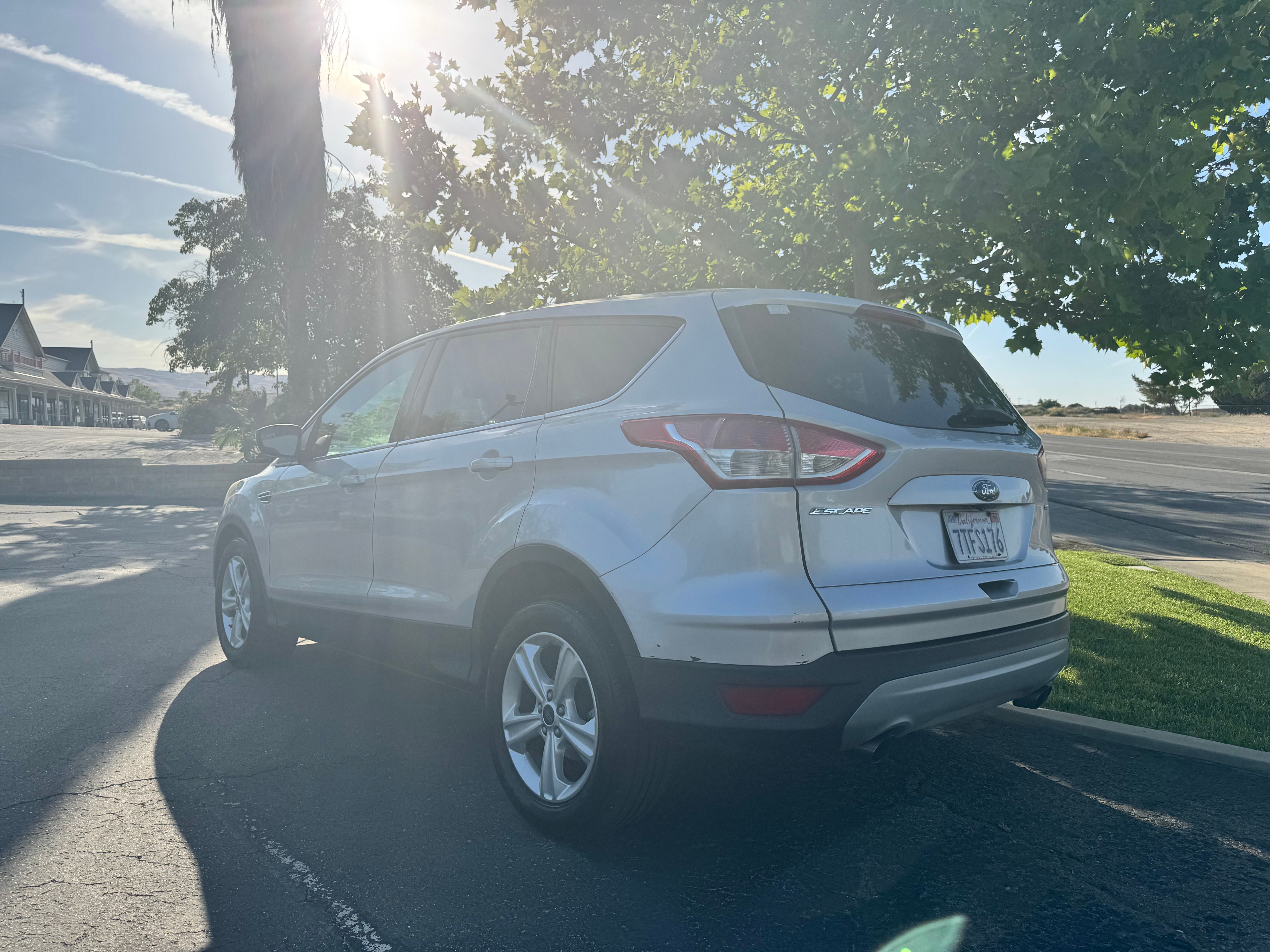 Used 2016 Ford Escape SE FWD image 8