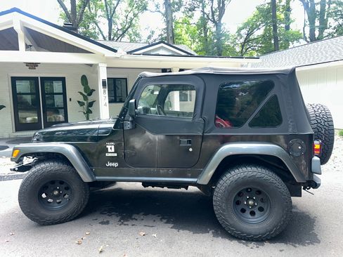 Used 2004 Jeep Wrangler X w/ Columbia Edition Group image 2